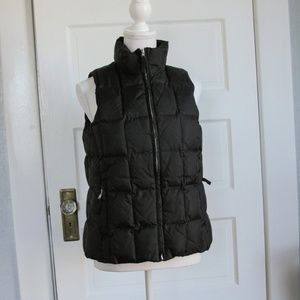 Gap Black Down/Puff Vest